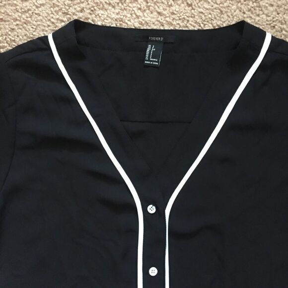 Forever 21 Black Sporty Dress - Picture 2 of 3